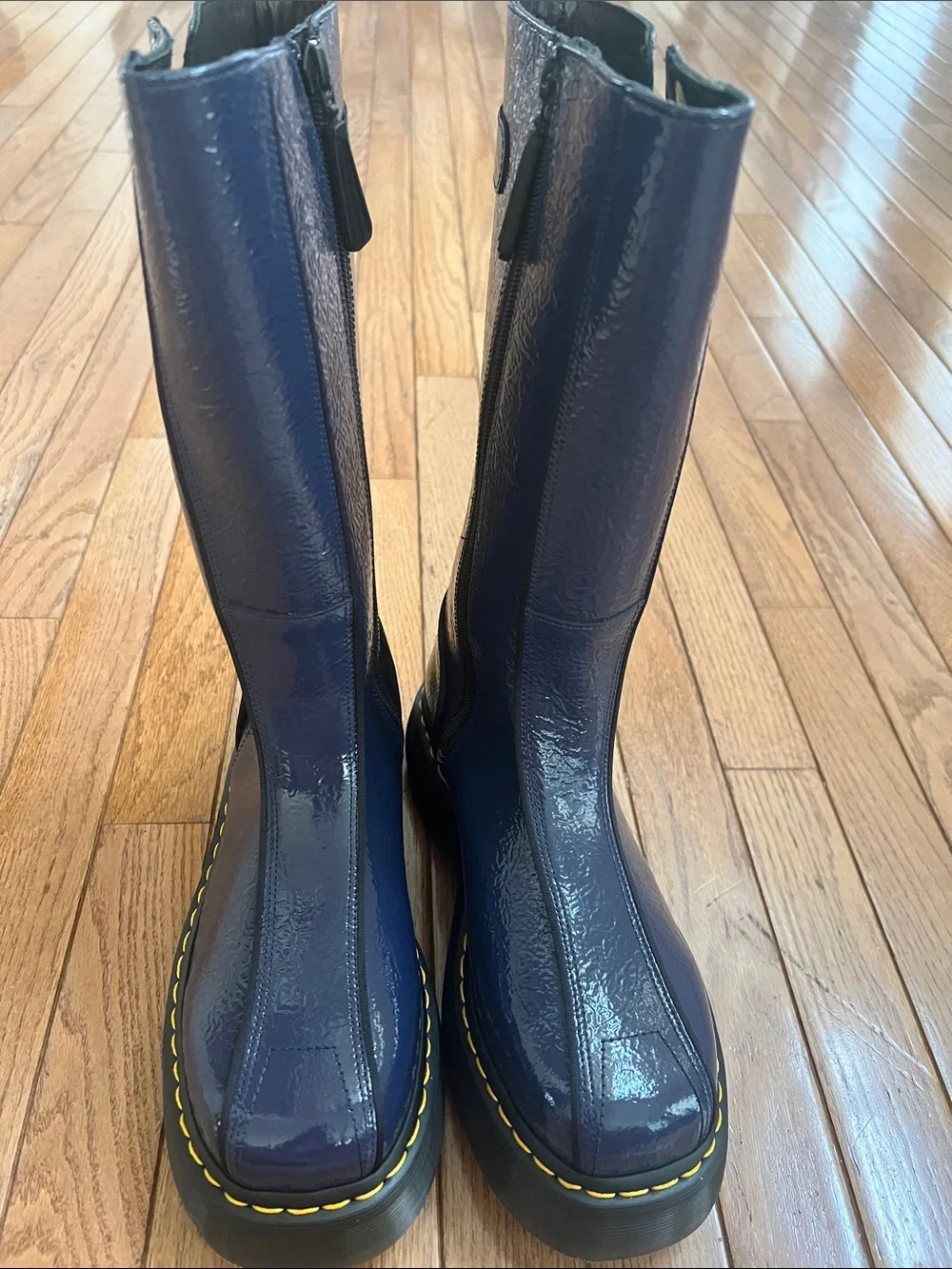 Dr Martens women’s BUZZ HI DISTRESSED PATENT BOOTS